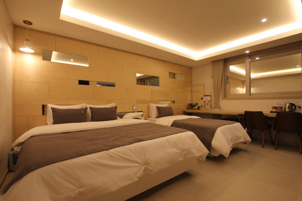 Jade Hotel Ilsan Ni Buitenkant foto
